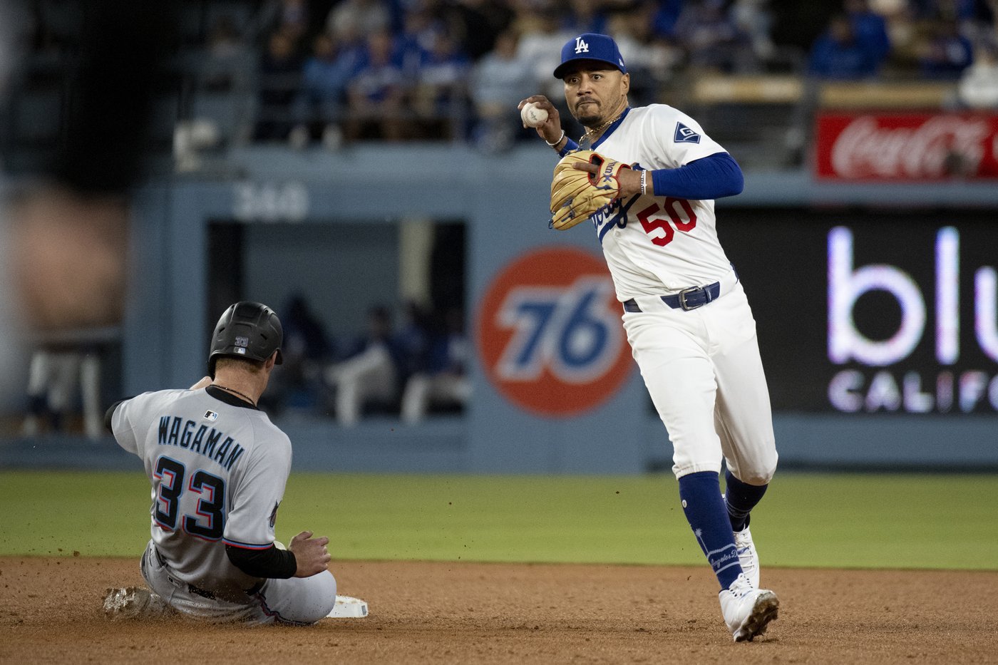 Edman delivers in 10th as Dodgers weather Myers' pinch-hit slam for 7-6 win over Marlins | iNFOnews.ca Edman delivers in 10th as Dodgers weather Myers' pinch-hit slam for 7-6 win over Marlins | iNFOnews.ca