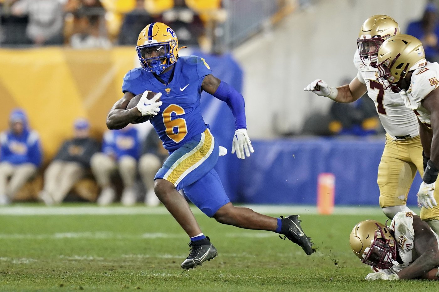 Pitt's Rodney Hammond Jr. is cleared to play after initially being ruled ineligible for the season | iNFOnews.ca Pitt's Rodney Hammond Jr. is cleared to play after initially being ruled ineligible for the season | iNFOnews.ca