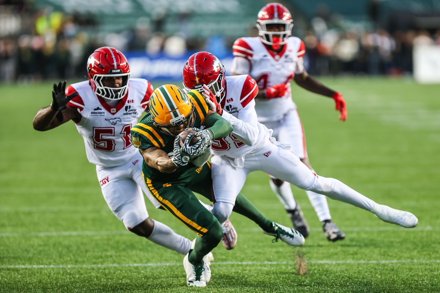 Elks snap playoff drought with 53-16 win over Stampeders | iNFOnews.ca Elks snap playoff drought with 53-16 win over Stampeders | iNFOnews.ca