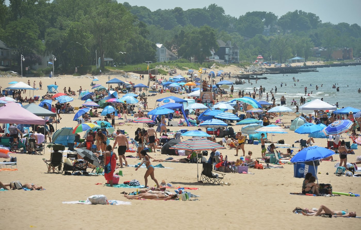 Forecasters cite 'dangerous' conditions as heat scorches Midwest while on its way to the East | iNFOnews.ca Forecasters cite 'dangerous' conditions as heat scorches Midwest while on its way to the East | iNFOnews.ca