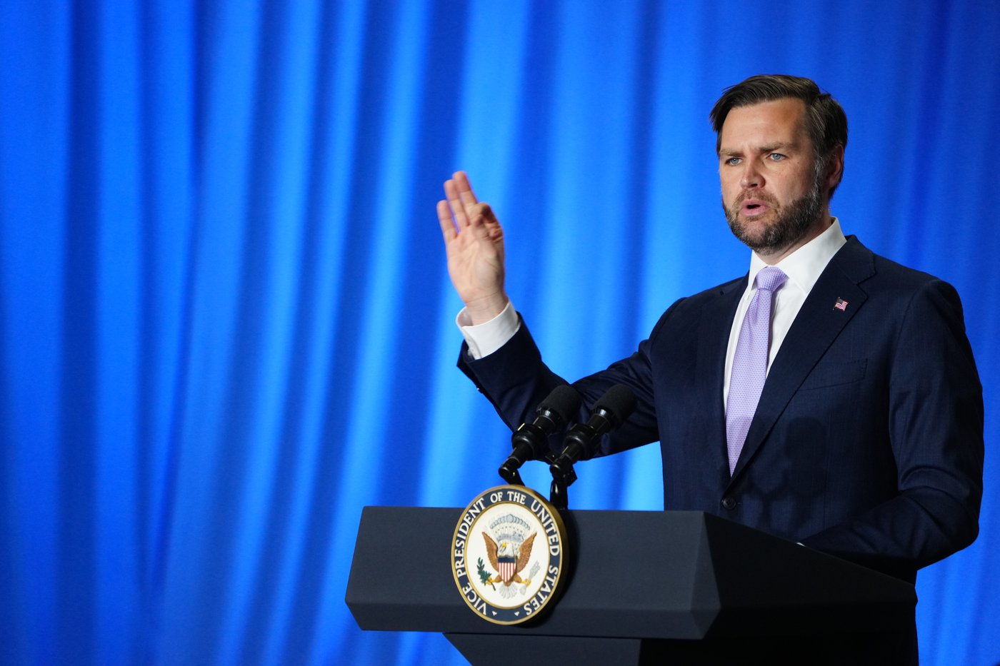 Vance promotes Trump administration's work to counter fraud while criticizing Democrats in Maine | iNFOnews.ca Vance promotes Trump administration's work to counter fraud while criticizing Democrats in Maine | iNFOnews.ca