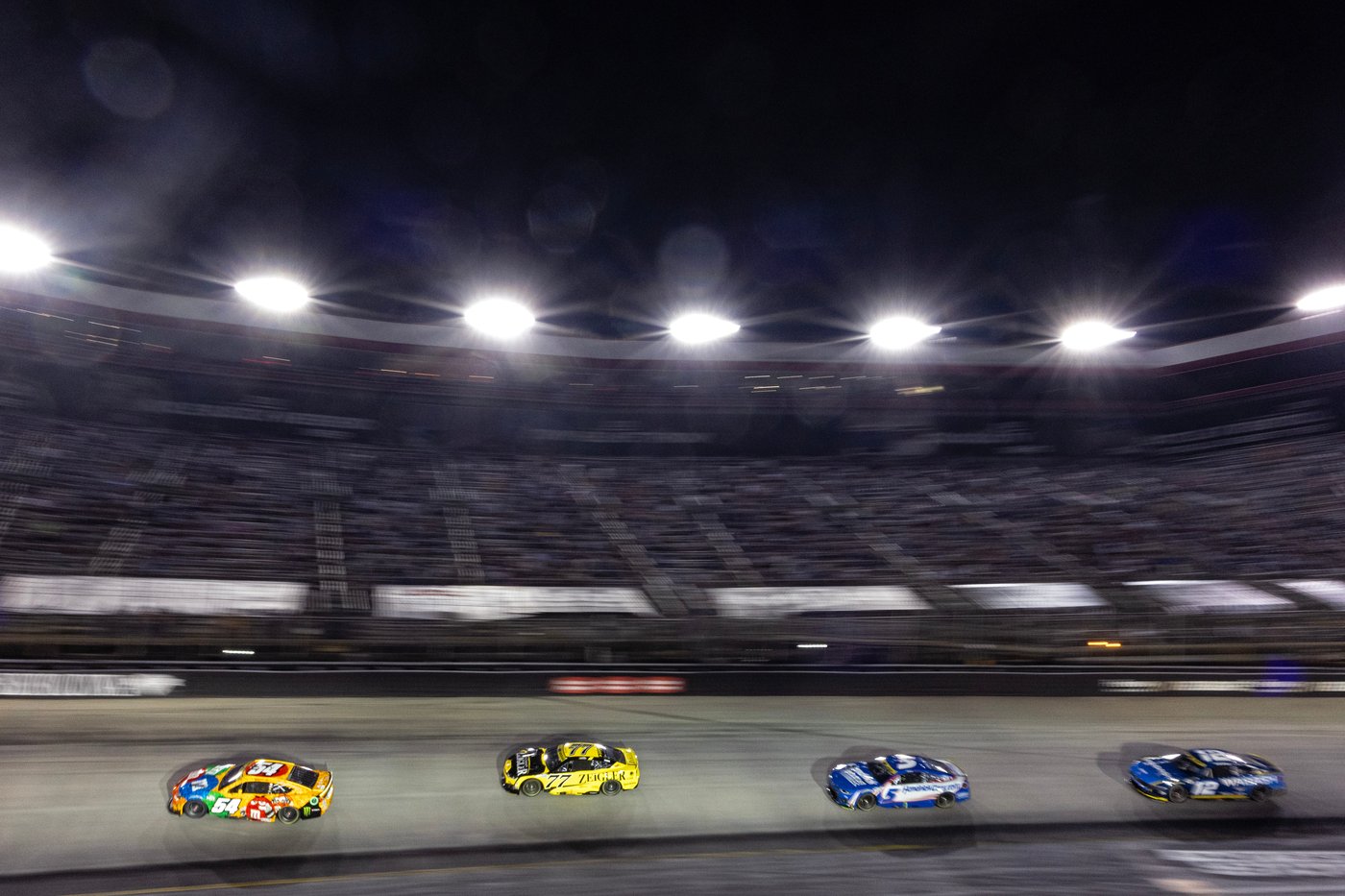 Kyle Larson, Joey Logano climbing in NASCAR Chase with pressure mounting on Ryan Blaney | iNFOnews.ca