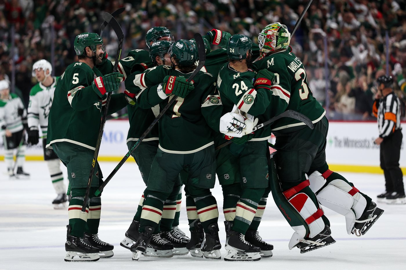 Boldy's deflection late in 1st OT lifts Wild past Stars 3-2 to tie series at 2 | iNFOnews.ca