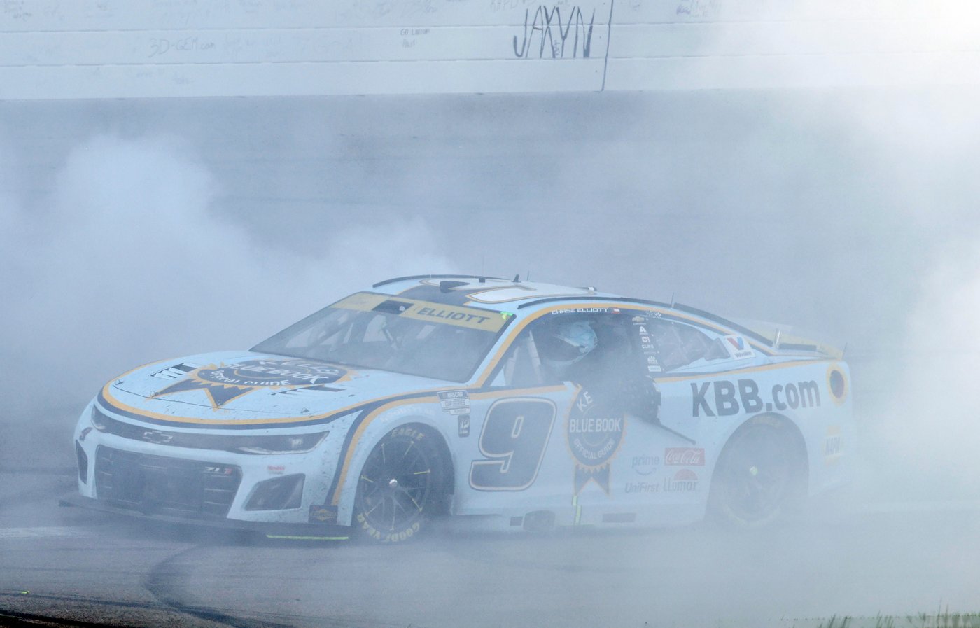Chase Elliott's stunning Kansas win sparks hope for Hendrick Motorsports in NASCAR playoffs | iNFOnews.ca