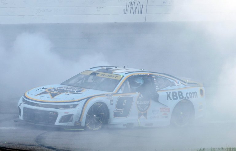 Chase Elliott's stunning Kansas win sparks hope for Hendrick Motorsports in NASCAR playoffs | iNFOnews.ca