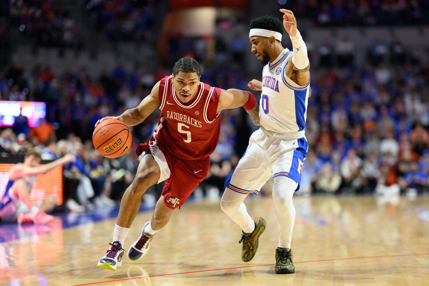 No. 7 Florida clinches at least a share of the SEC title with a 111-77 drubbing No. 20 Arkansas | iNFOnews.ca No. 7 Florida clinches at least a share of the SEC title with a 111-77 drubbing No. 20 Arkansas | iNFOnews.ca