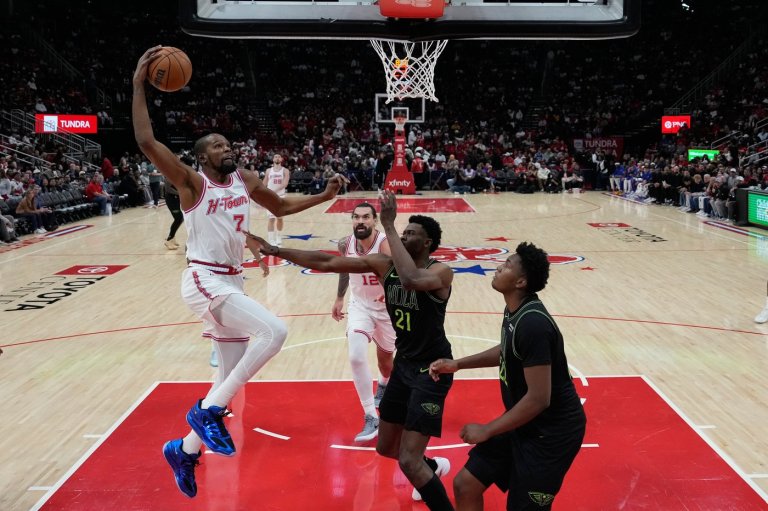 Durant climbs to 6th on NBA career scoring list in Rockets' 119-110 win over Pelicans | iNFOnews.ca