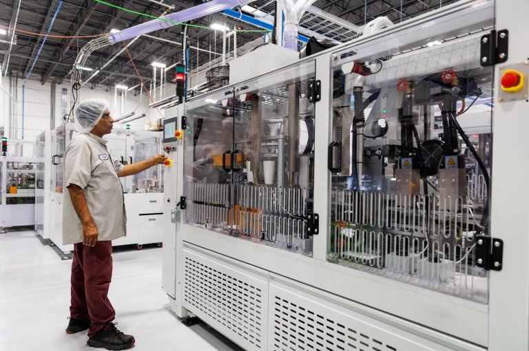 Canadian paper cup and bowl maker sees growing local demand amid tariffs | iNFOnews.ca