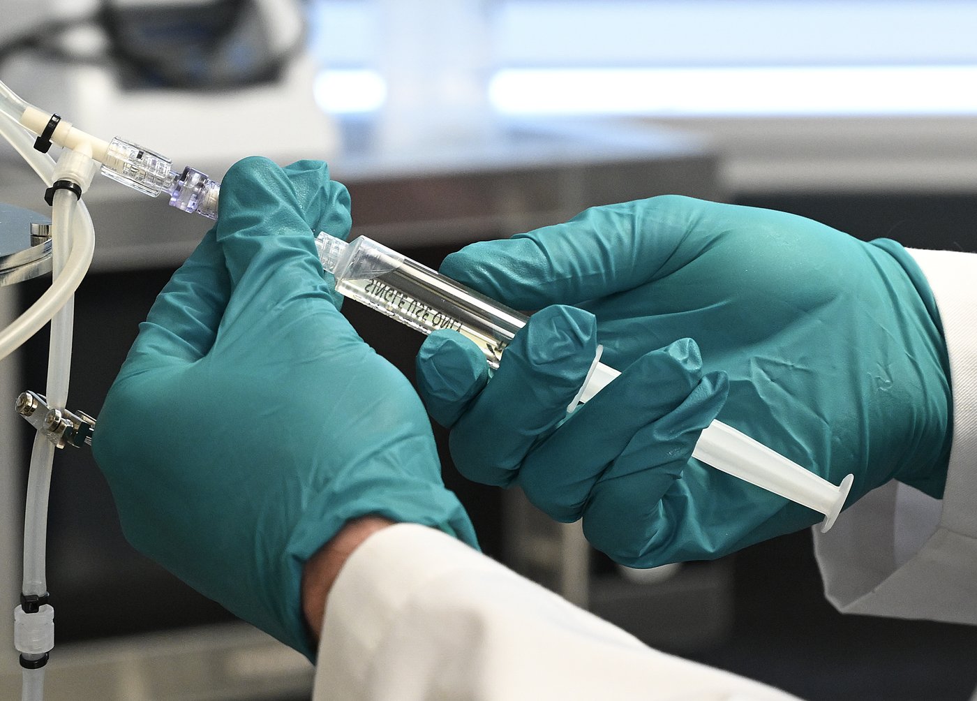 Inside the Montreal lab working to prepare Canada against future pandemics | iNFOnews.ca