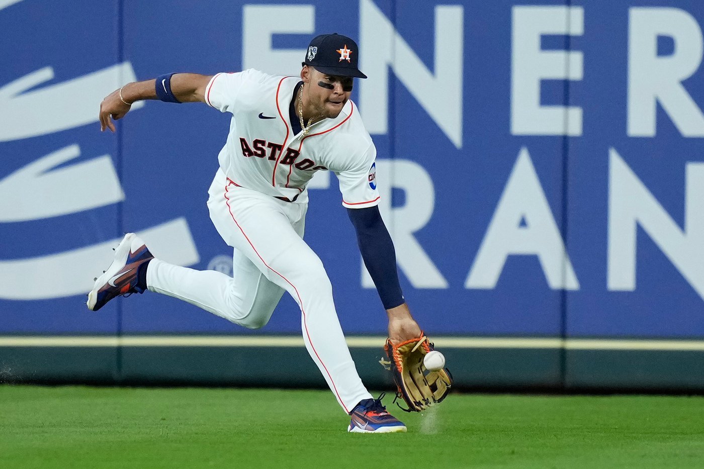 Yordan Alvarez goes deep and Spencer Arrighetti fans 10, lifting the Astros past the Rockies 3-1 | iNFOnews.ca Yordan Alvarez goes deep and Spencer Arrighetti fans 10, lifting the Astros past the Rockies 3-1 | iNFOnews.ca