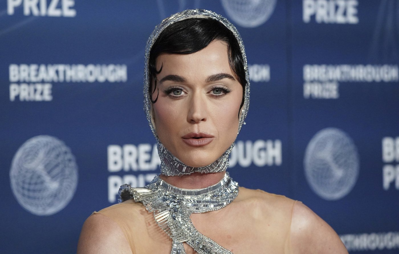 Ahead of spaceflight, Katy Perry is reading Carl Sagan and channeling her 'feminine divine' | iNFOnews.ca Ahead of spaceflight, Katy Perry is reading Carl Sagan and channeling her 'feminine divine' | iNFOnews.ca