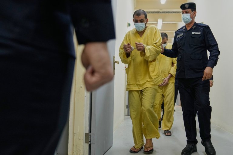 IS suspects transferred from Syria to Iraq are interrogated in a Baghdad prison | iNFOnews.ca