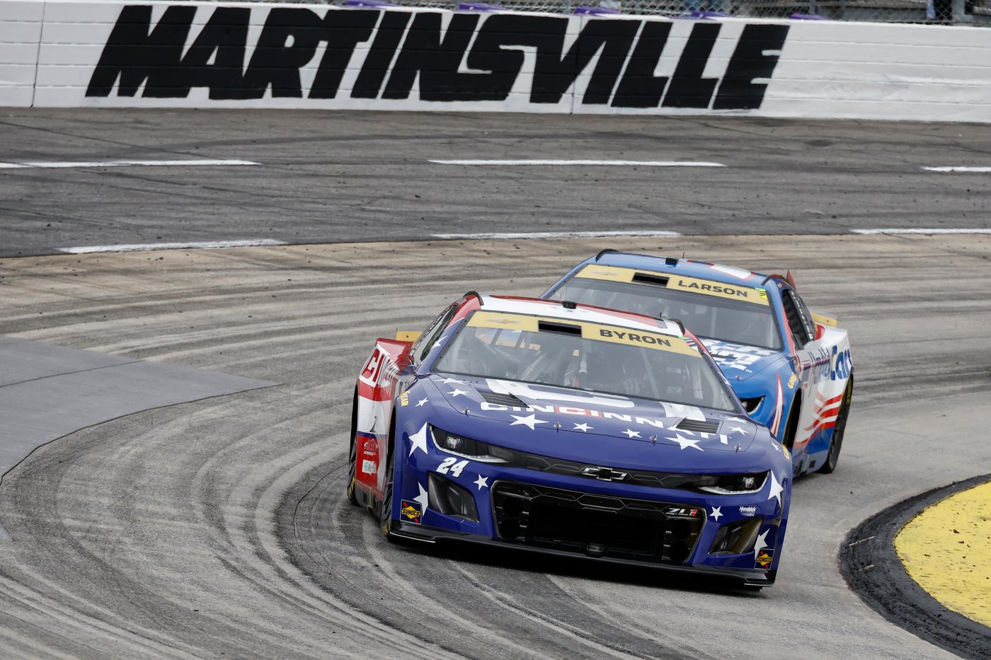 Byron outduels Blaney for victory at Martinsville and NASCAR Championship 4 berth | iNFOnews.ca