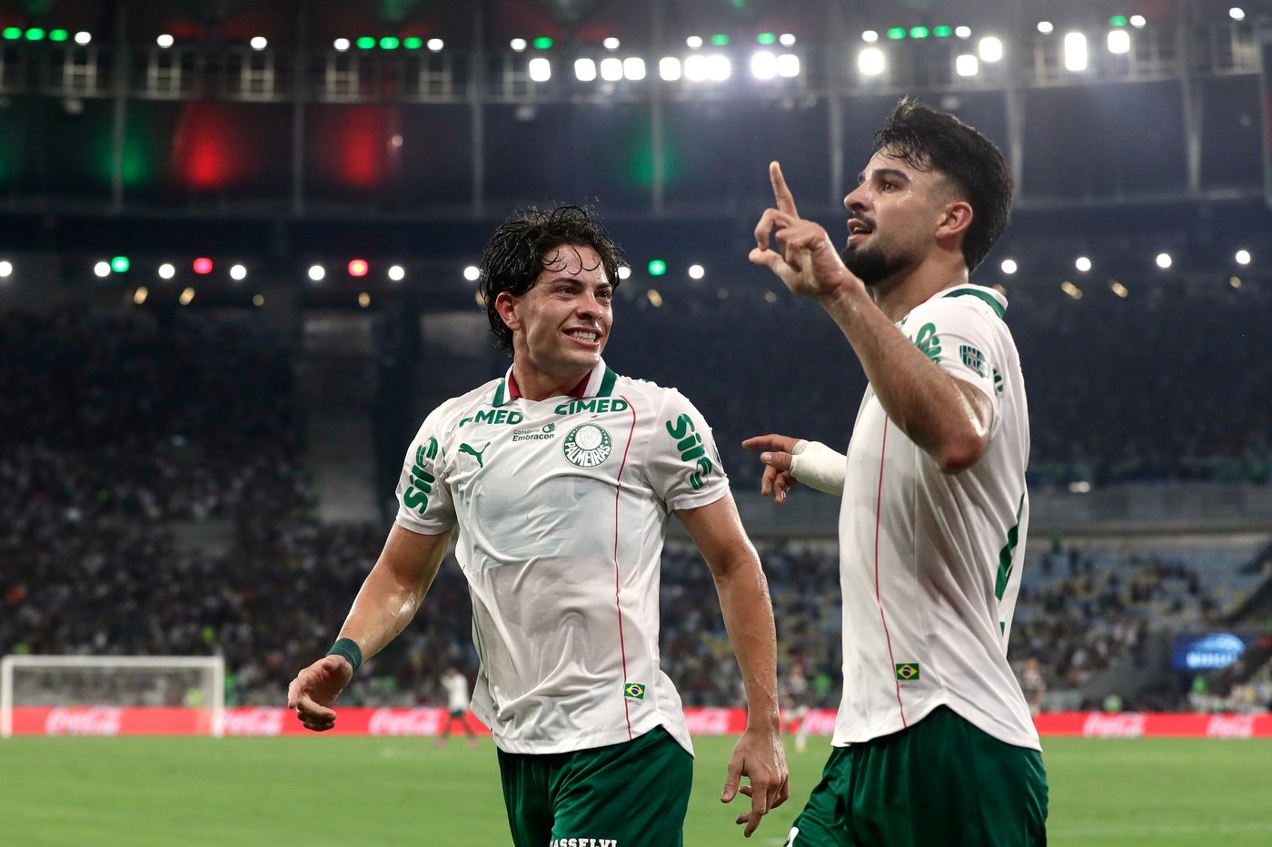 Palmeiras beat Fluminense 2-1 away in Copa Libertadores semifinal | iNFOnews.ca