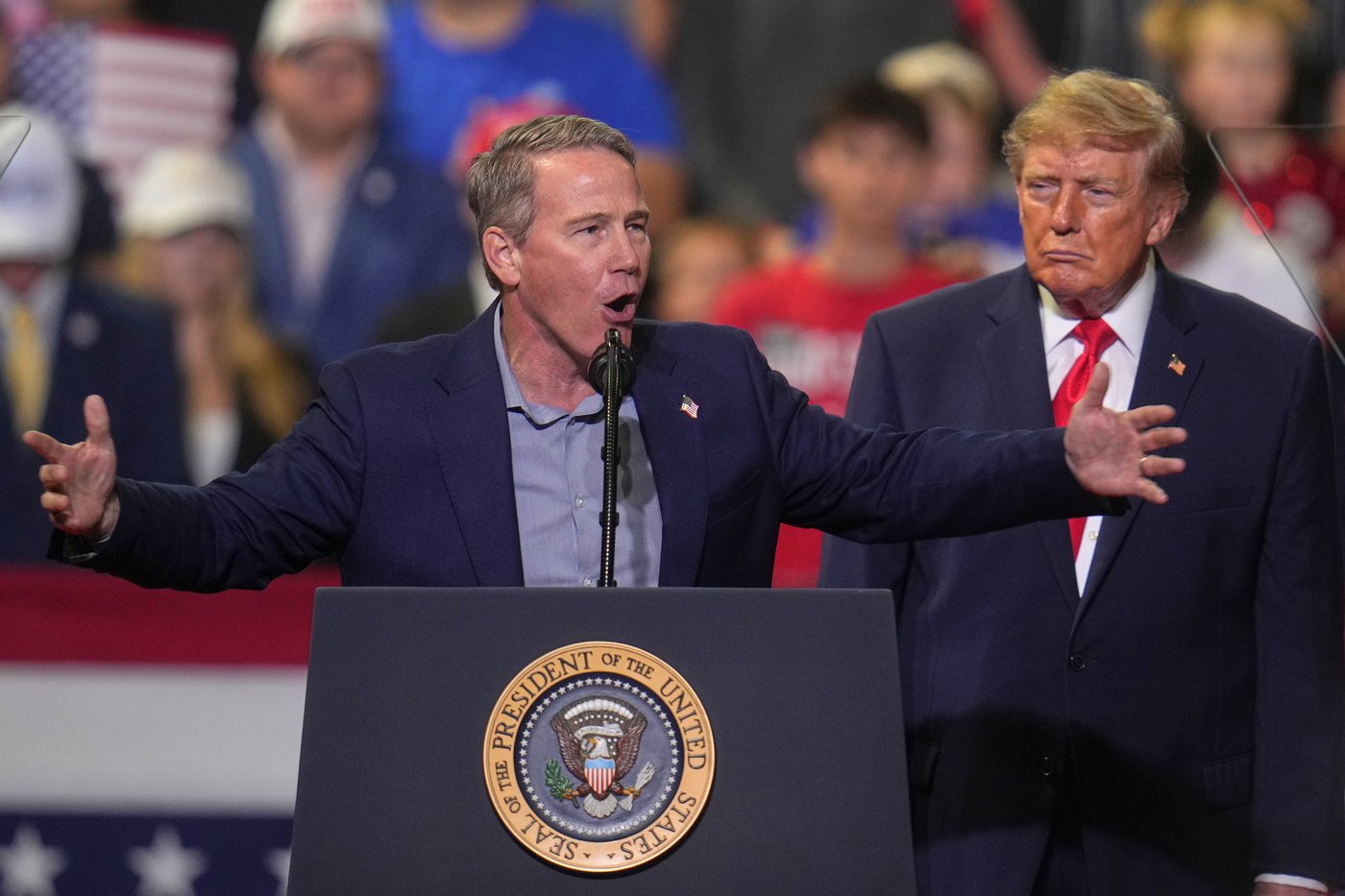 Trump attacks immigrants from Somalia and Haiti while rallying in Ohio for Republican candidates | iNFOnews.ca