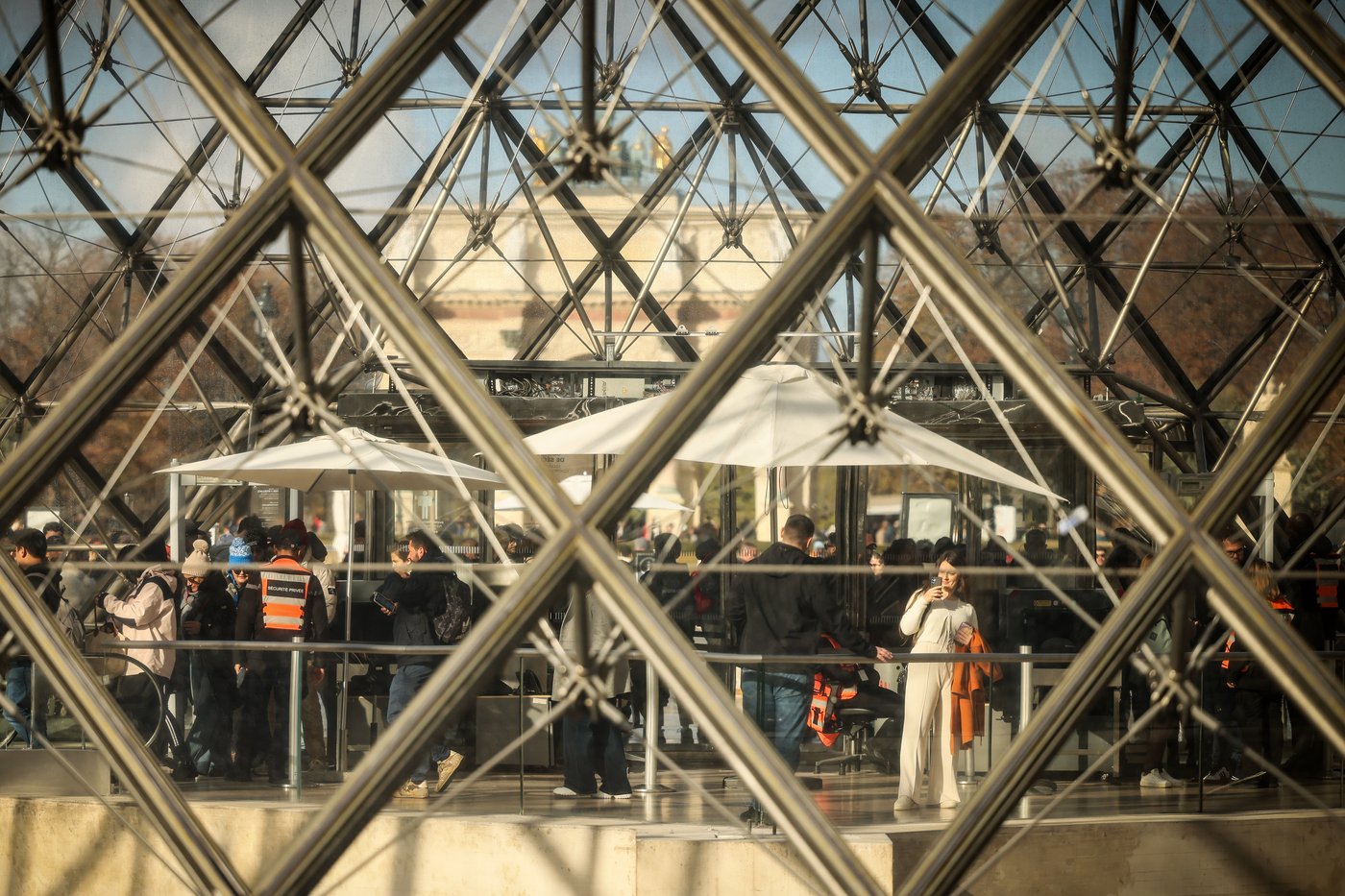 A timeline of the jewel heist at the Louvre in Paris | iNFOnews.ca A timeline of the jewel heist at the Louvre in Paris | iNFOnews.ca