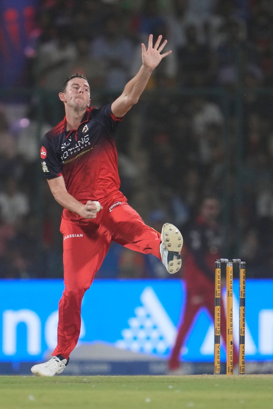 Bengaluru pacers Hazlewood and Kumar raze Delhi for 75 in IPL | iNFOnews.ca Bengaluru pacers Hazlewood and Kumar raze Delhi for 75 in IPL | iNFOnews.ca