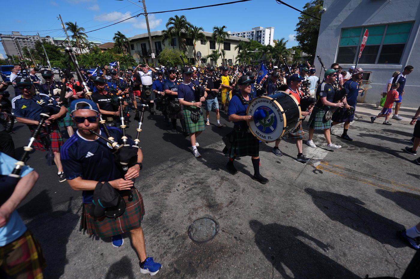 Scotland’s Tartan Army brings World Cup party from Boston to Miami, in photos | iNFOnews.ca