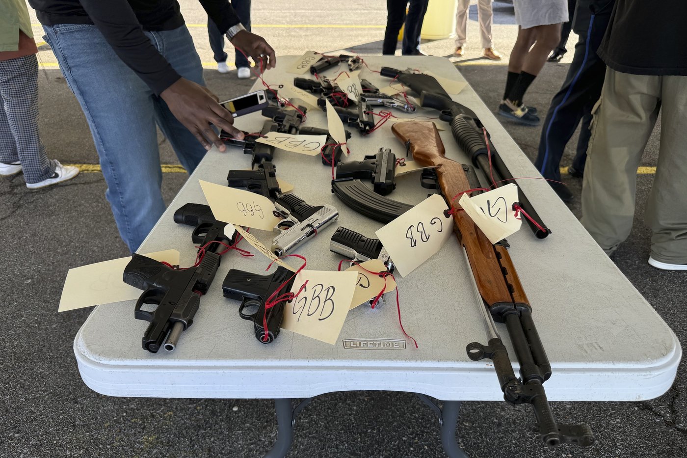 PlayStations for guns are offered up in New Orleans | iNFOnews.ca