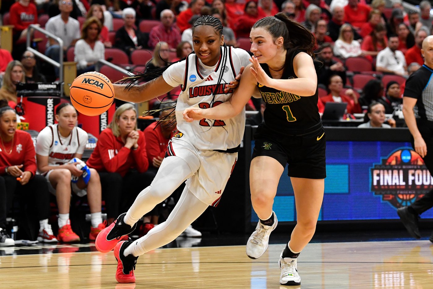 Louisville pulls away for a 72-52 win over Vermont in 1st round of women's NCAA Tournament | iNFOnews.ca Louisville pulls away for a 72-52 win over Vermont in 1st round of women's NCAA Tournament | iNFOnews.ca
