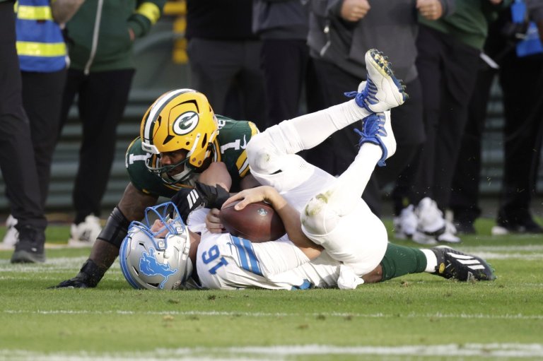 4 playoff teams, including both No. 1 seeds, had disappointing openers in the NFL's first week | iNFOnews.ca