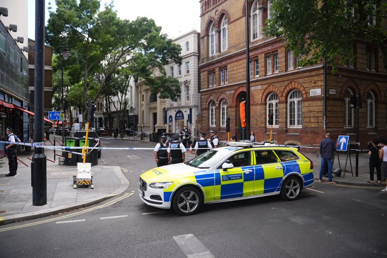 4 men stabbed in central London and woman arrested in what police believe was mental health incident | iNFOnews.ca
