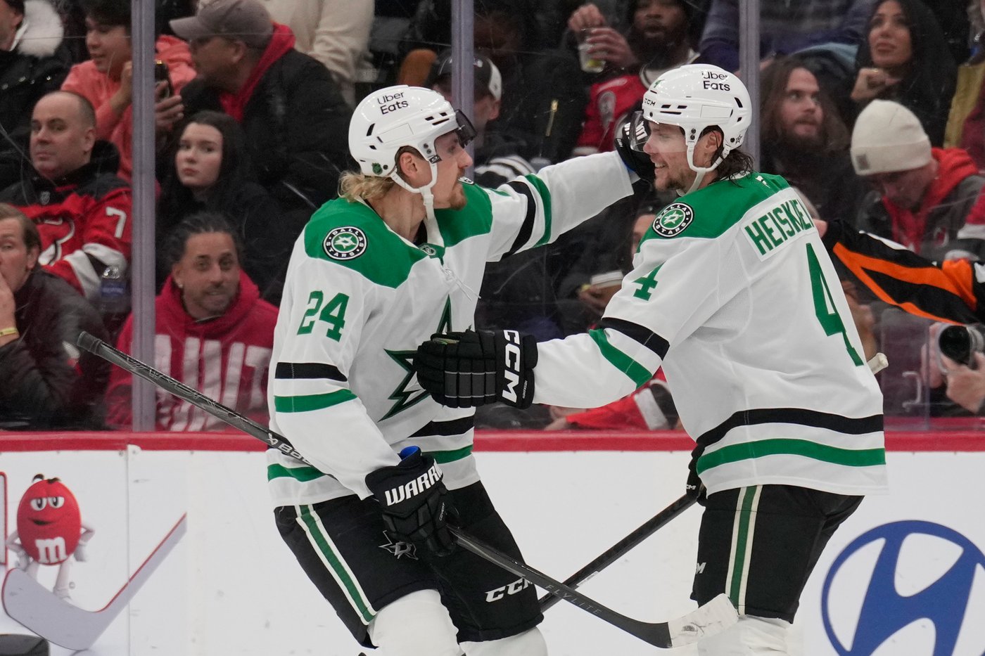 Jason Robertson scores and Jake Oettinger shines as the Stars shut out the Devils 3-0 | iNFOnews.ca Jason Robertson scores and Jake Oettinger shines as the Stars shut out the Devils 3-0 | iNFOnews.ca