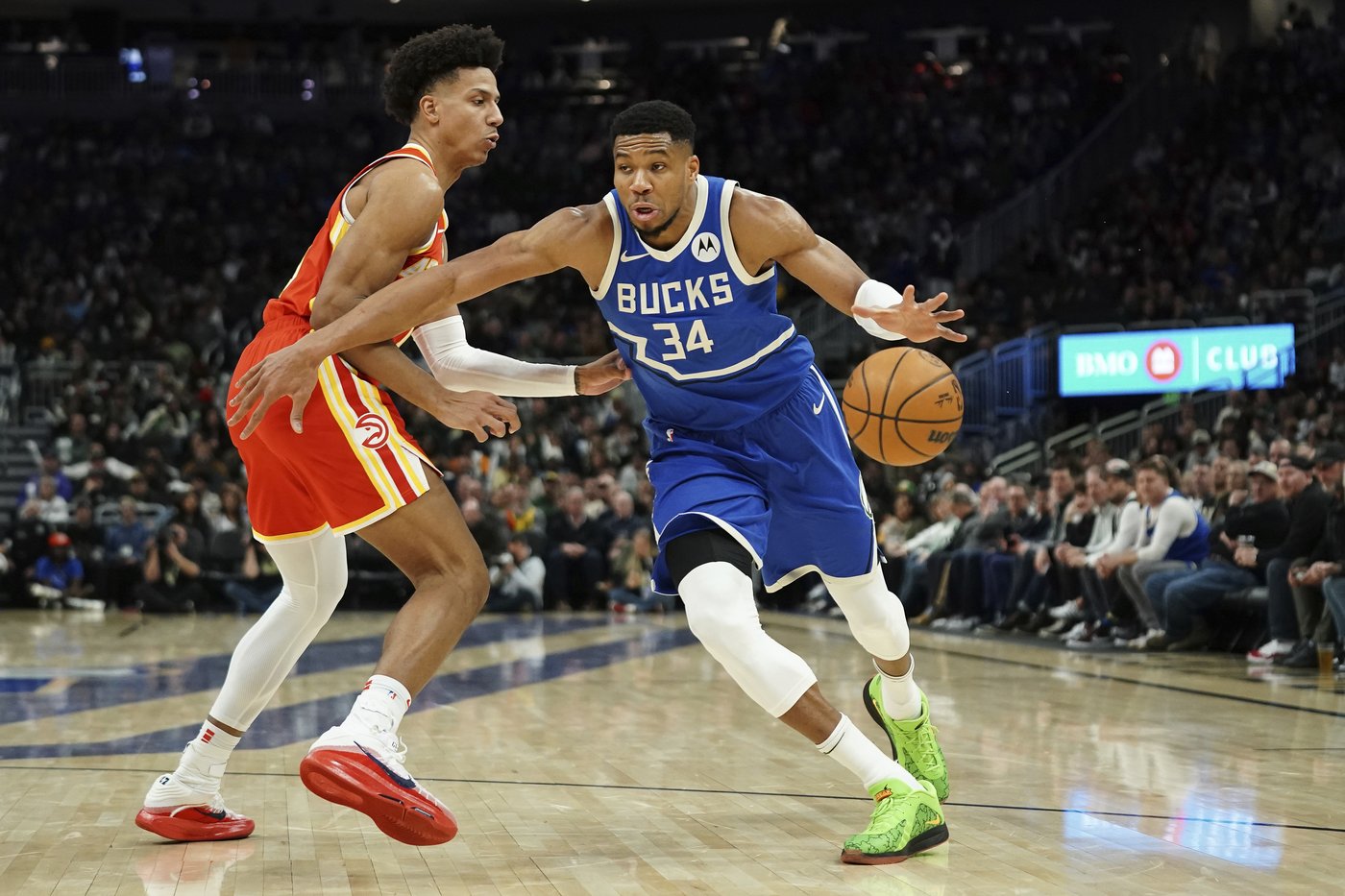 Hawks win 5th straight game and halt the Bucks' winning streak at 7 with 119-104 victory | iNFOnews.ca