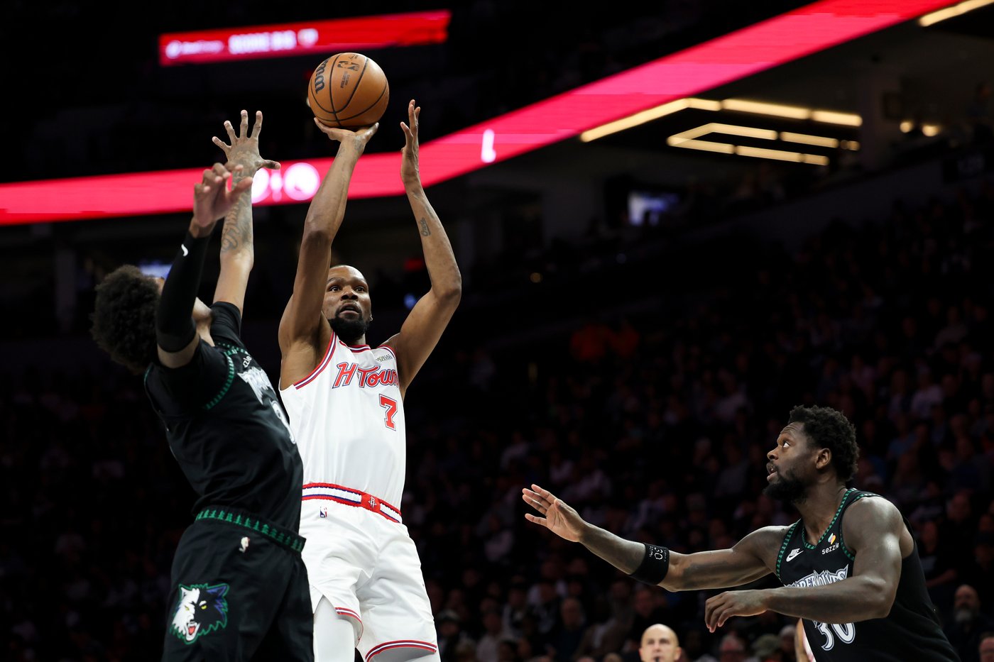 Timberwolves post NBA's largest overtime comeback on record from 13 points down to stun the Rockets | iNFOnews.ca Timberwolves post NBA's largest overtime comeback on record from 13 points down to stun the Rockets | iNFOnews.ca