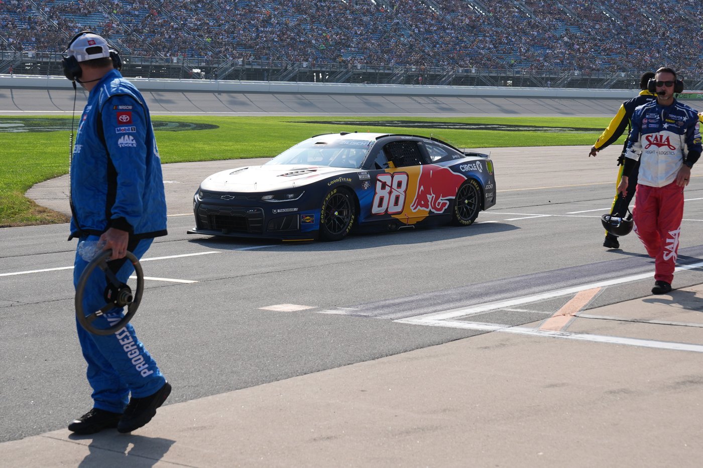 NASCAR uses 3 of its youngest drivers for Rolling Stones collaboration | iNFOnews.ca NASCAR uses 3 of its youngest drivers for Rolling Stones collaboration | iNFOnews.ca