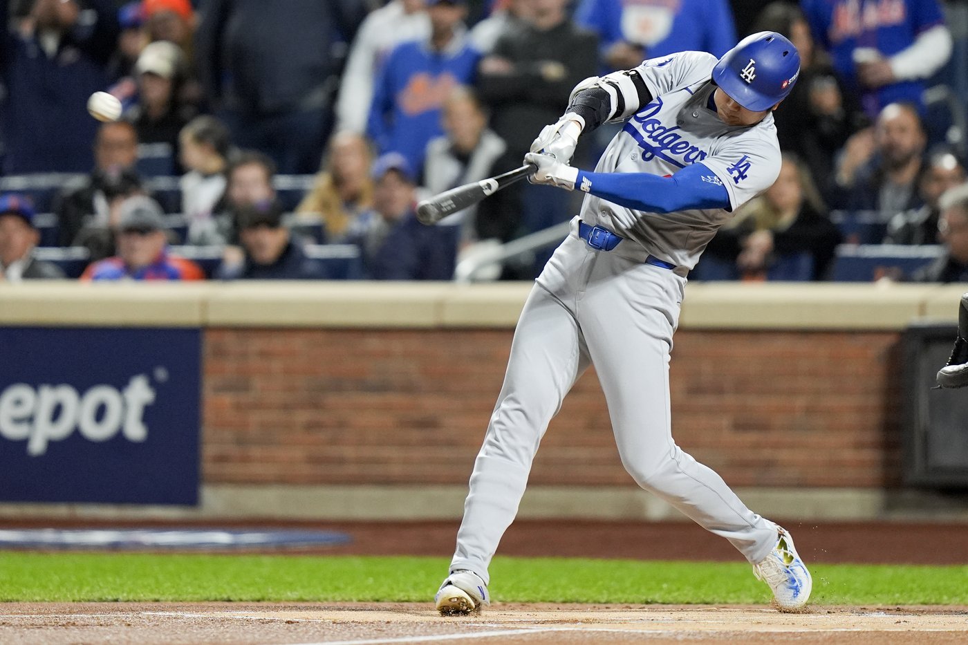 Shohei Ohtani homers to lead off NLCS Game 4 for Dodgers against Mets | iNFOnews.ca Shohei Ohtani homers to lead off NLCS Game 4 for Dodgers against Mets | iNFOnews.ca