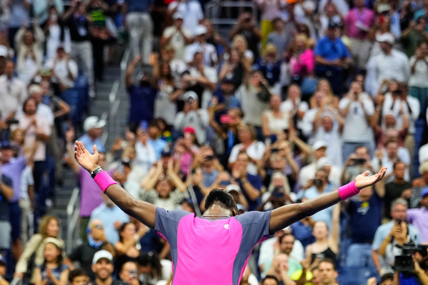 Aryna Sabalenka edges Linda Noskova to keep three-peat hopes alive in a marathon day at the US Open | iNFOnews.ca Aryna Sabalenka edges Linda Noskova to keep three-peat hopes alive in a marathon day at the US Open | iNFOnews.ca