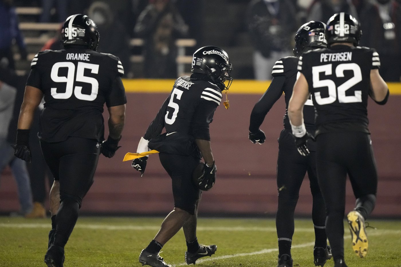 No. 17 Iowa St beats Wildcats 29-21 for first 10-win season, will play Sun Devils for Big 12 title | iNFOnews.ca No. 17 Iowa St beats Wildcats 29-21 for first 10-win season, will play Sun Devils for Big 12 title | iNFOnews.ca