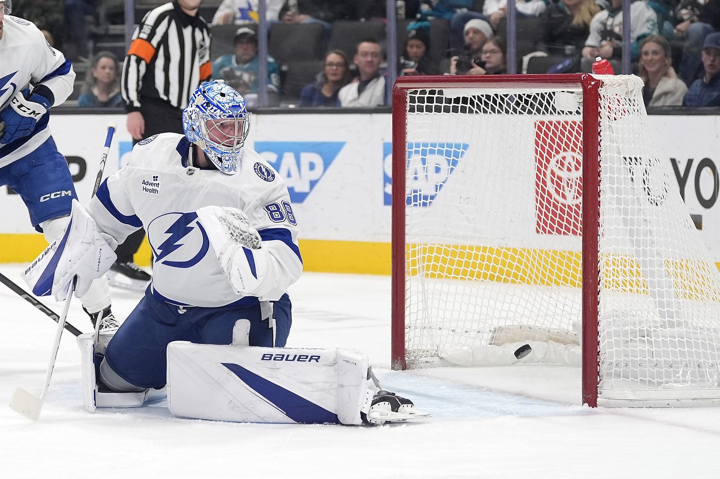 The Sharks beat the Lightning 2-1 for their 1st home win since November | iNFOnews.ca The Sharks beat the Lightning 2-1 for their 1st home win since November | iNFOnews.ca