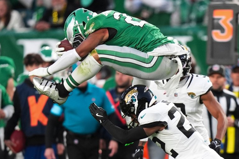 Jaguars CB Jarrian Jones relives Saquon Barkley's backward hurdle two years later | iNFOnews.ca