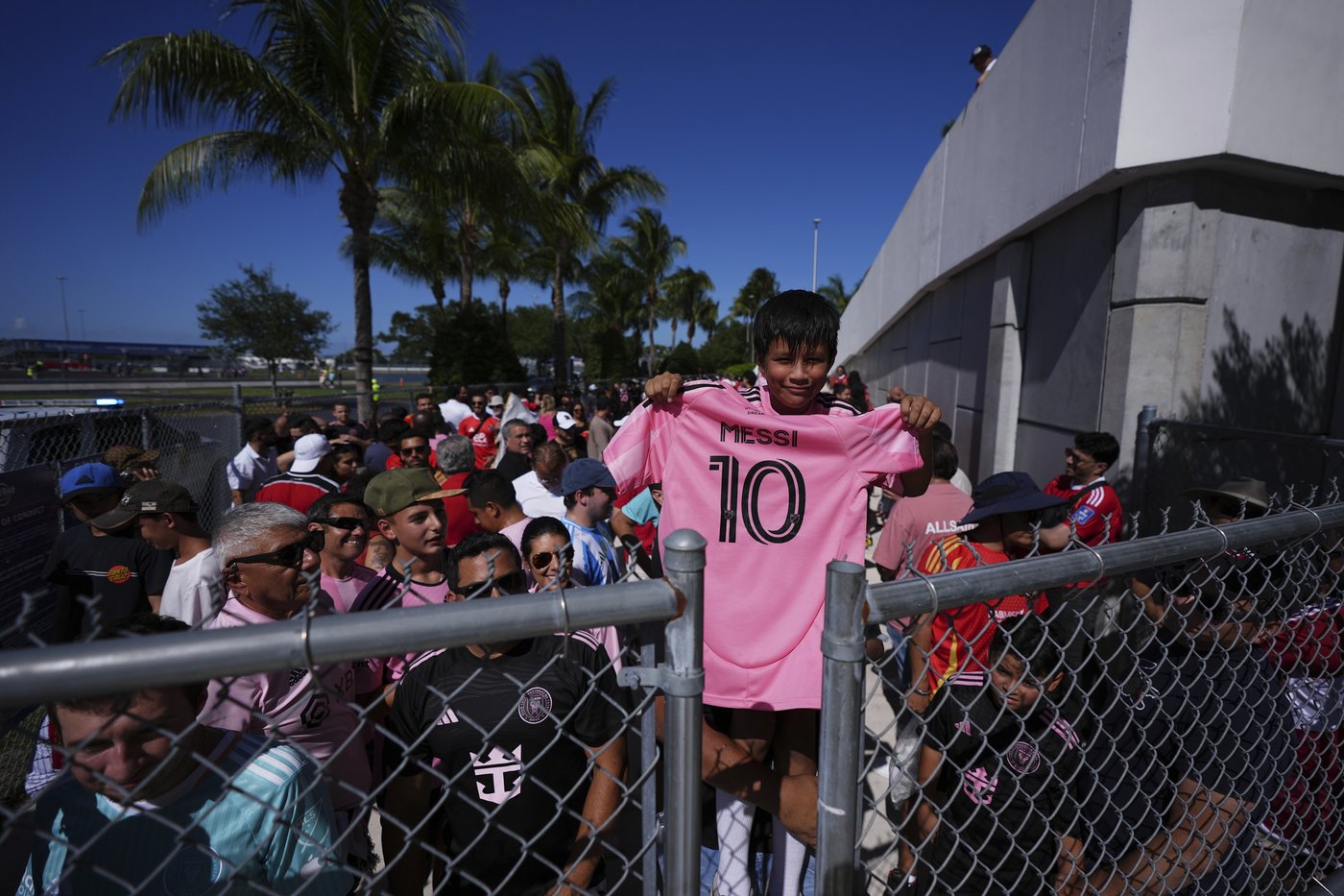 Hard Rock Stadium tightens security at Club World Cup after chaotic scene at Copa America | iNFOnews.ca
