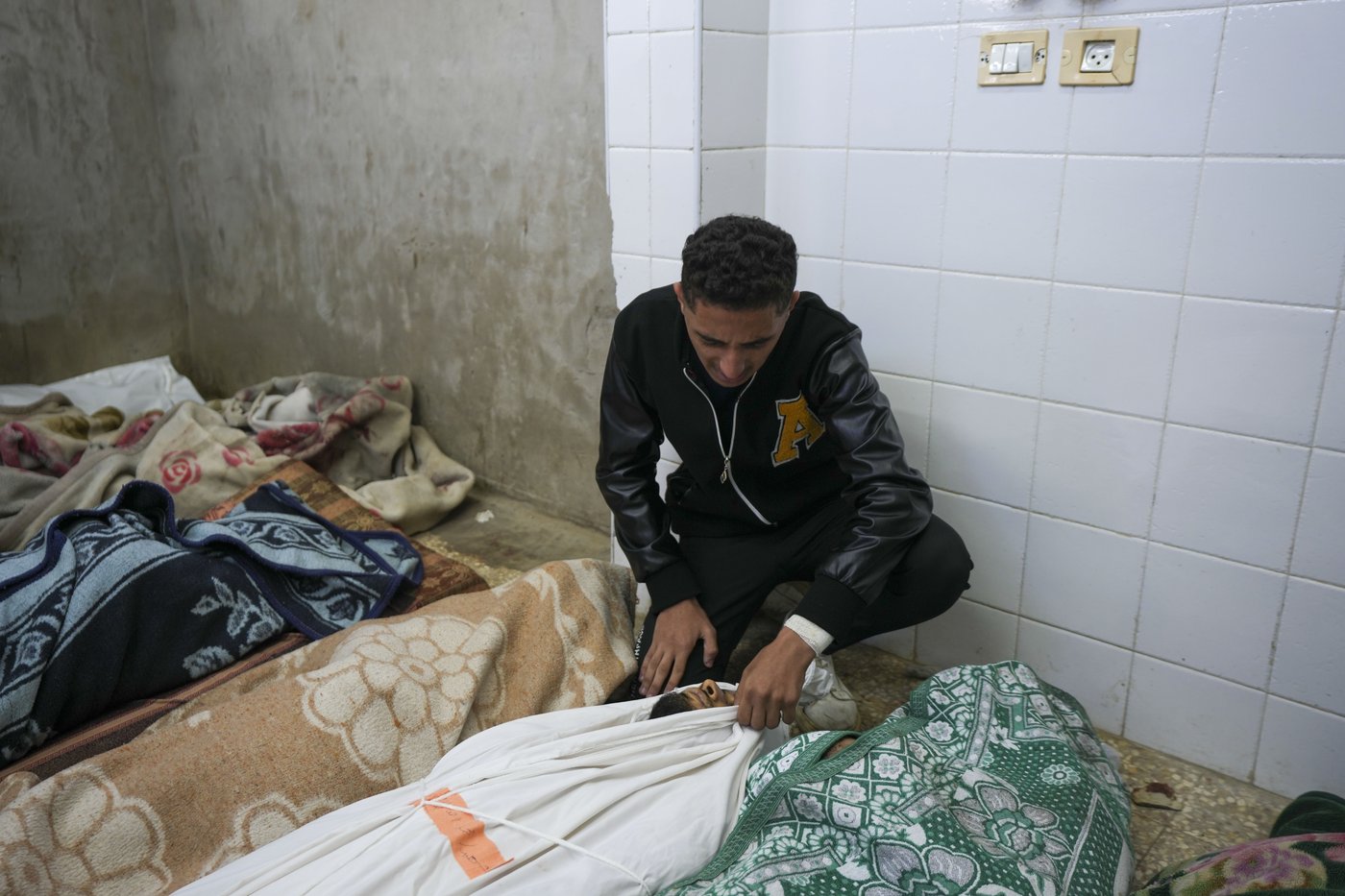 Gaza health officials say latest Israeli airstrikes kill at least 14 including children | iNFOnews.ca Gaza health officials say latest Israeli airstrikes kill at least 14 including children | iNFOnews.ca