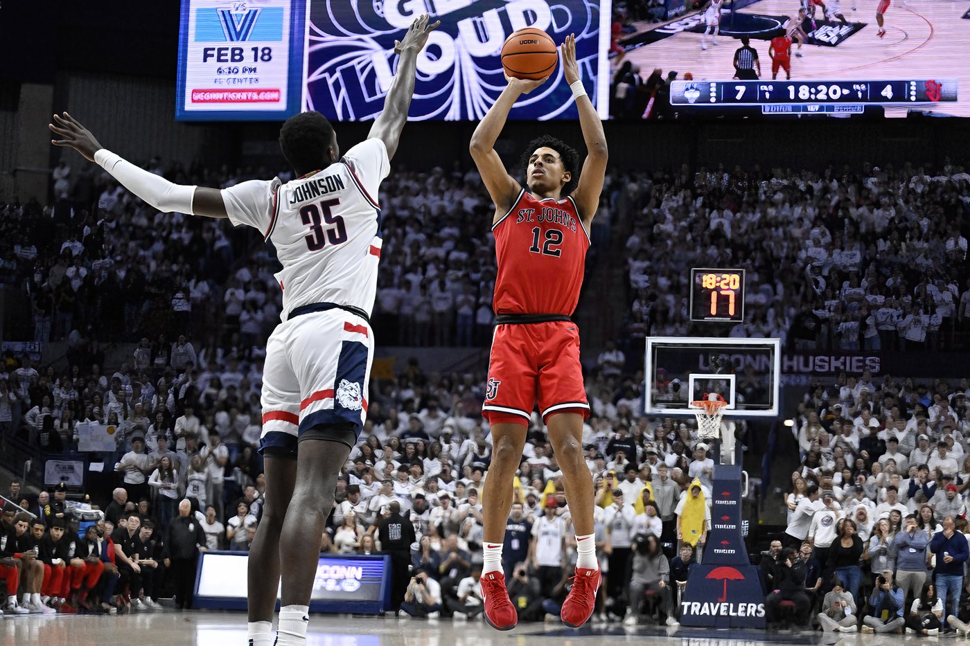 RJ Luis and Kadary Richmond rally No. 12 St. John's to 68-62 victory over No. 19 UConn | iNFOnews.ca