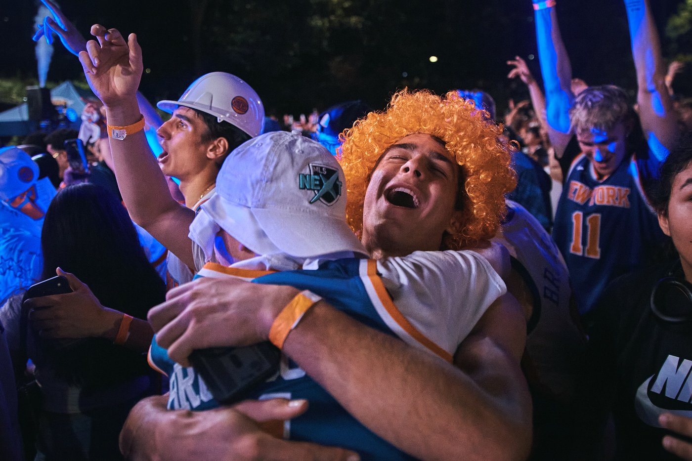 Knicks' long-awaited championship brings 'camaraderie and craziness' to NYC. Fans hope it continues | iNFOnews.ca Knicks' long-awaited championship brings 'camaraderie and craziness' to NYC. Fans hope it continues | iNFOnews.ca