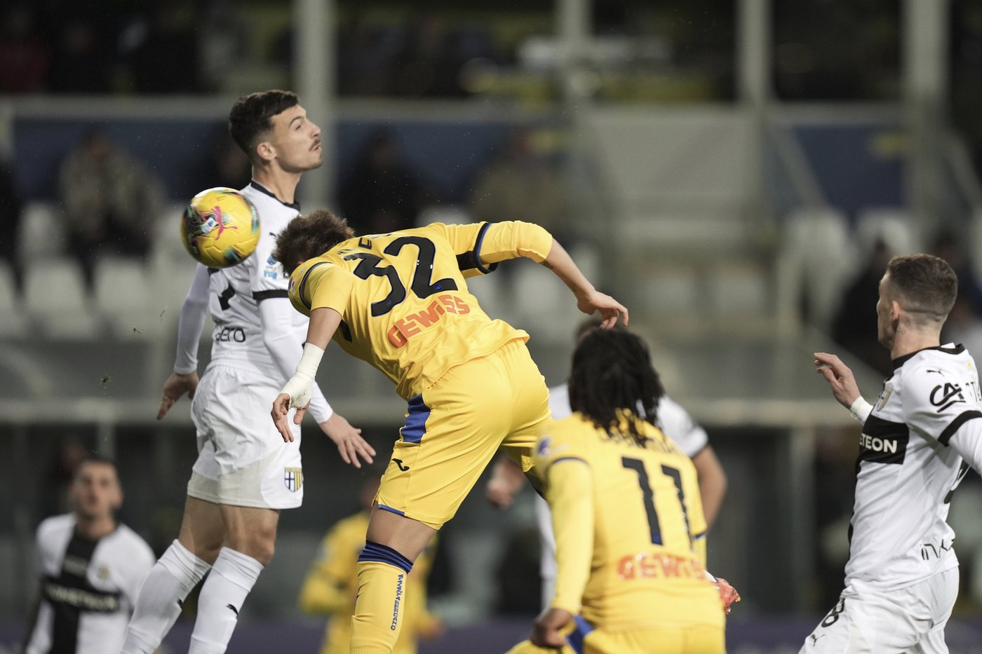 Atalanta goes from the Europa League trophy to the top of Serie A. Inter routs Verona 5-0 | iNFOnews.ca