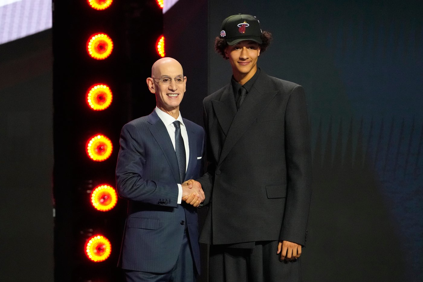 A dizzying NBA draft wraps up with flurry of trades swapping spots and players | iNFOnews.ca