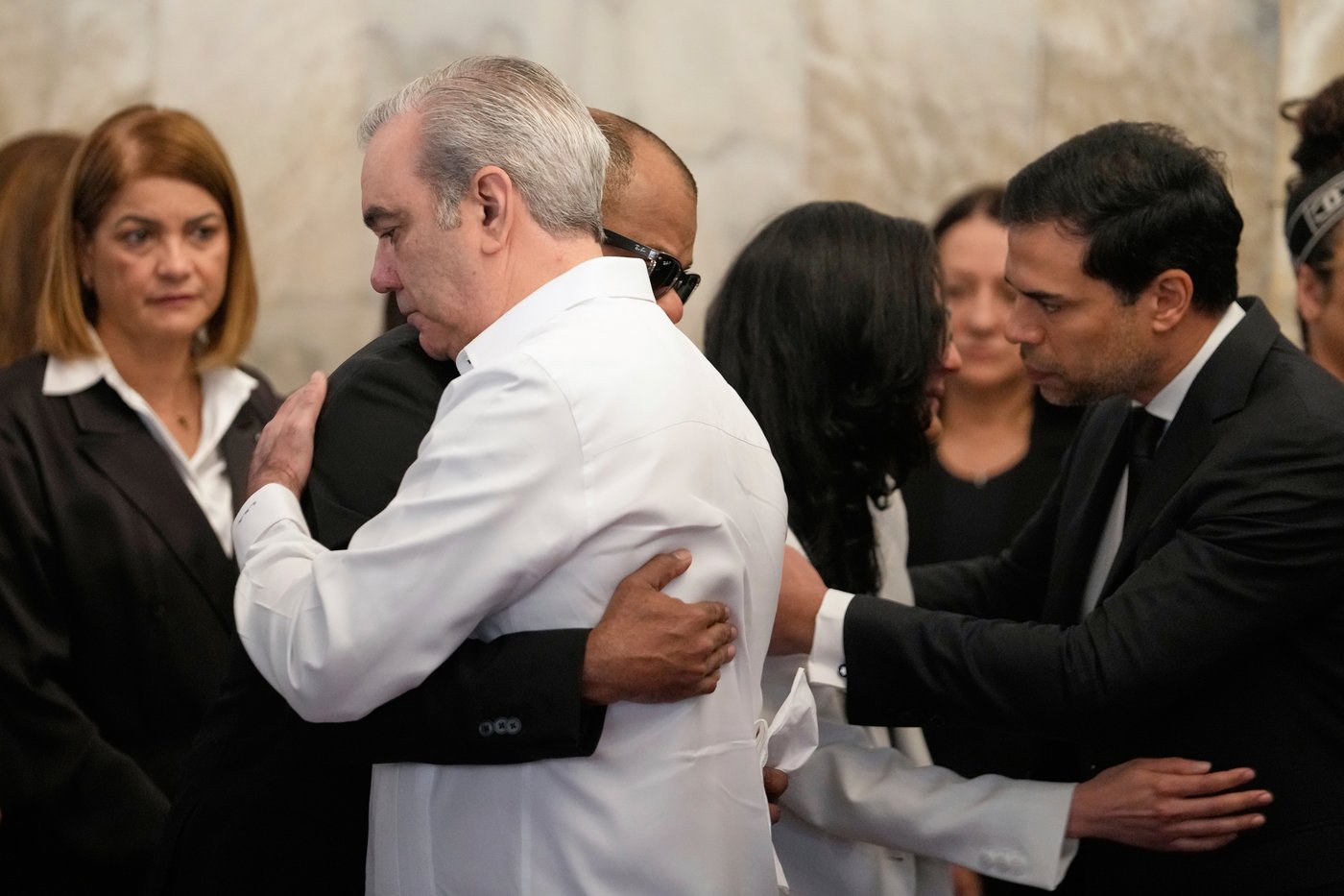 Mourners pay tribute to merengue icon Rubby Pérez, who died in the Dominican roof collapse | iNFOnews.ca