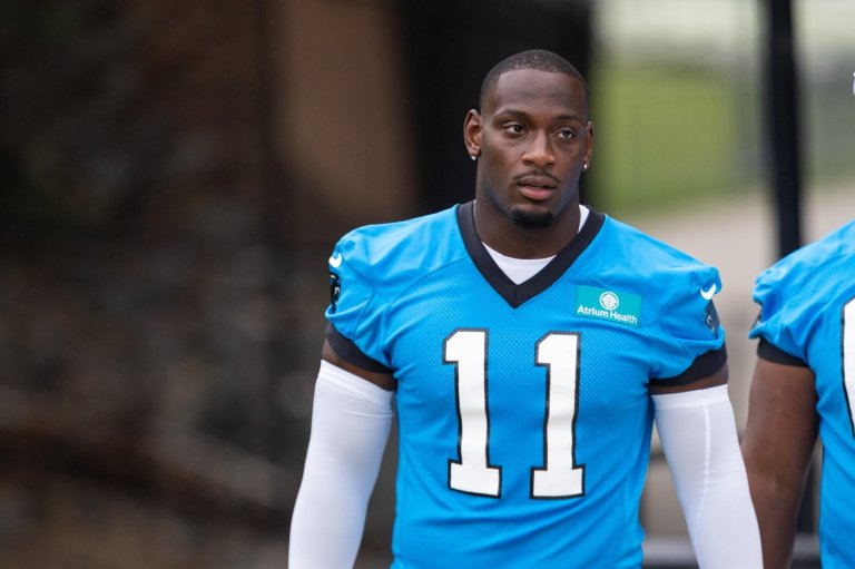 Panthers OLB Nic Scourton carted off the field with right knee injury on Day 1 of training camp | iNFOnews.ca