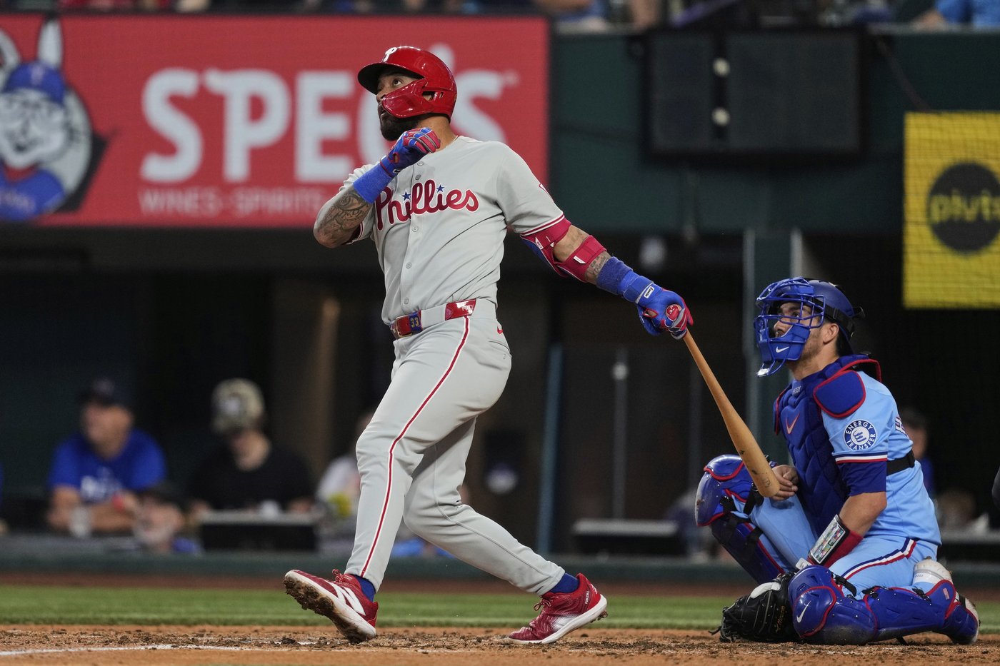 Phillies sweep Rangers with Wheeler's strong outing and Sosa's homer | iNFOnews.ca