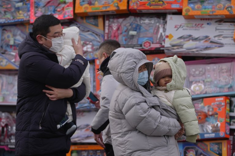 China's population falls again as births drop 17% a decade after the 1-child policy ended | iNFOnews.ca