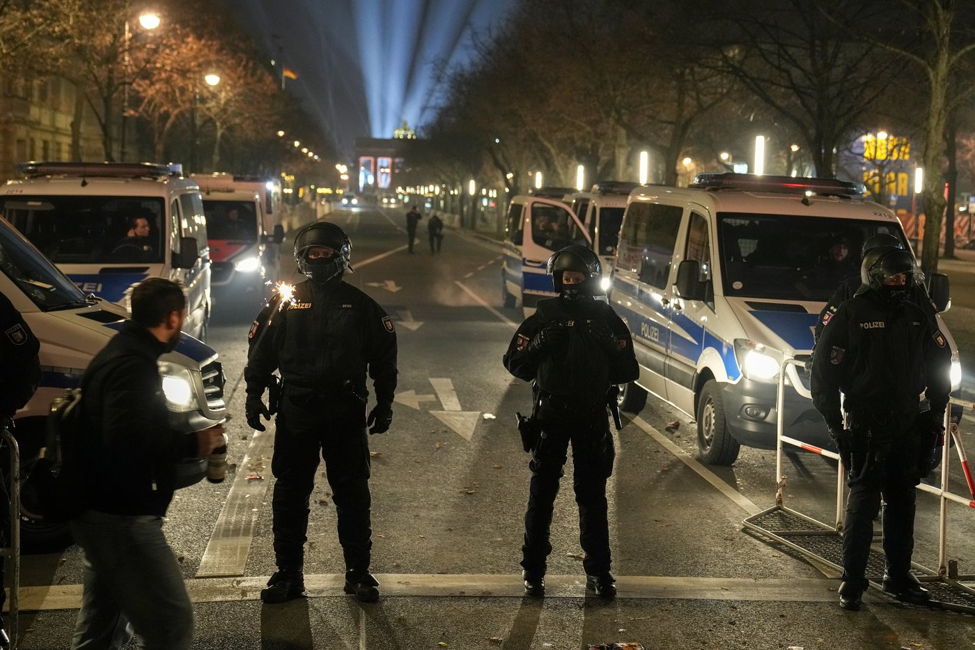 German government condemns New Year's Eve violence after hundreds of arrests | iNFOnews.ca
