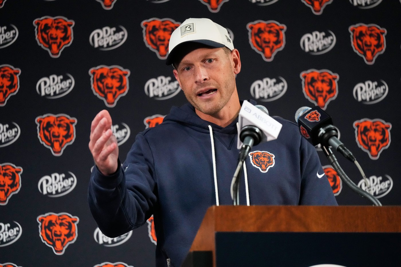 Bears coach Ben Johnson stays with his usual aggressive approach in victory over Eagles | iNFOnews.ca