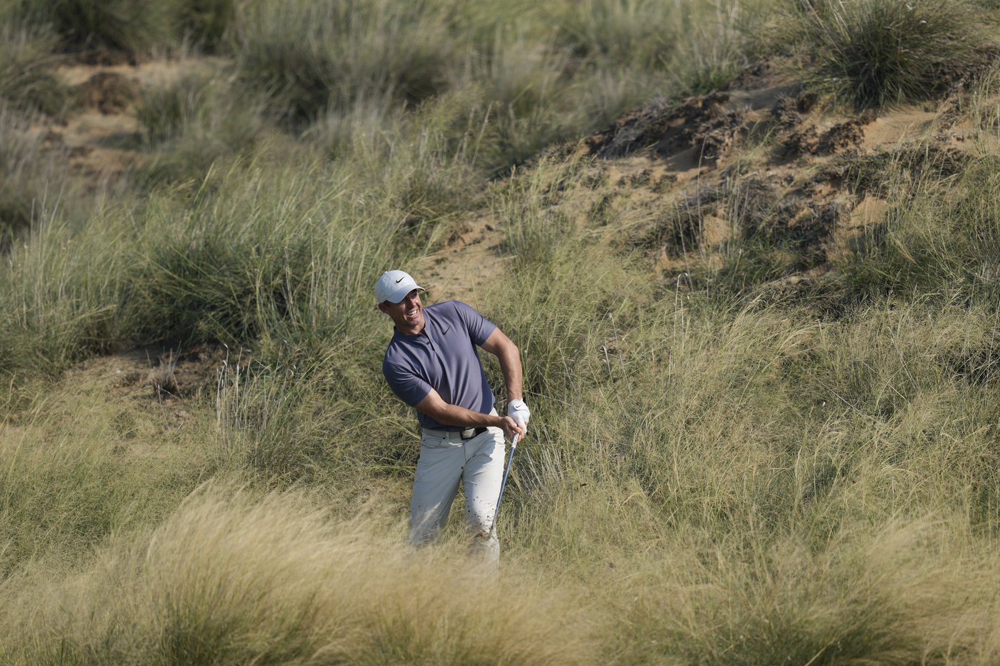 Paul Waring shoots 61 in Abu Dhabi to set 36-hole record on European tour with 19-under par | iNFOnews.ca