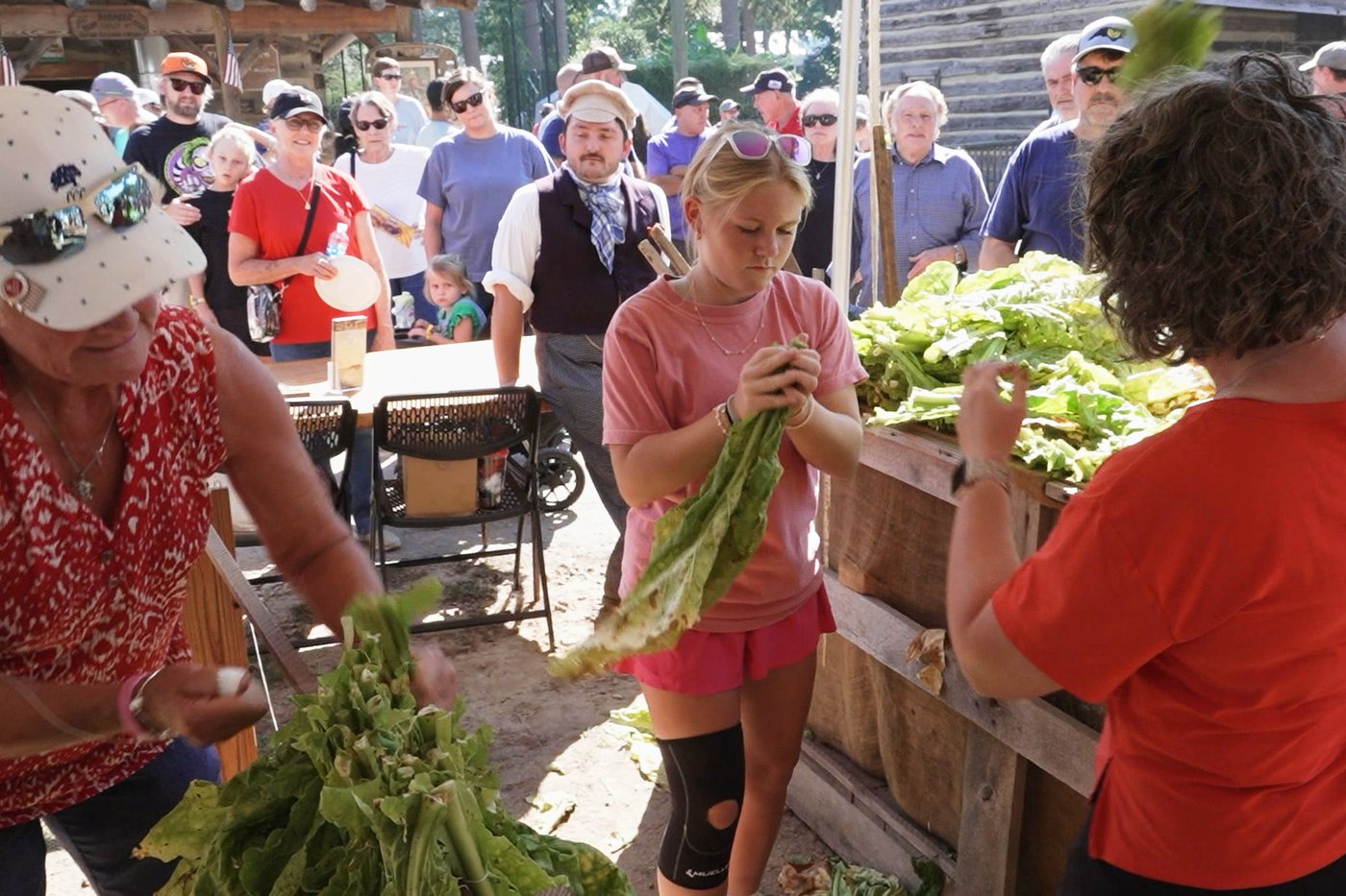 Whether 'stringing' or 'looping,' tobacco is the tie that binds many North Carolina farm families | iNFOnews.ca Whether 'stringing' or 'looping,' tobacco is the tie that binds many North Carolina farm families | iNFOnews.ca