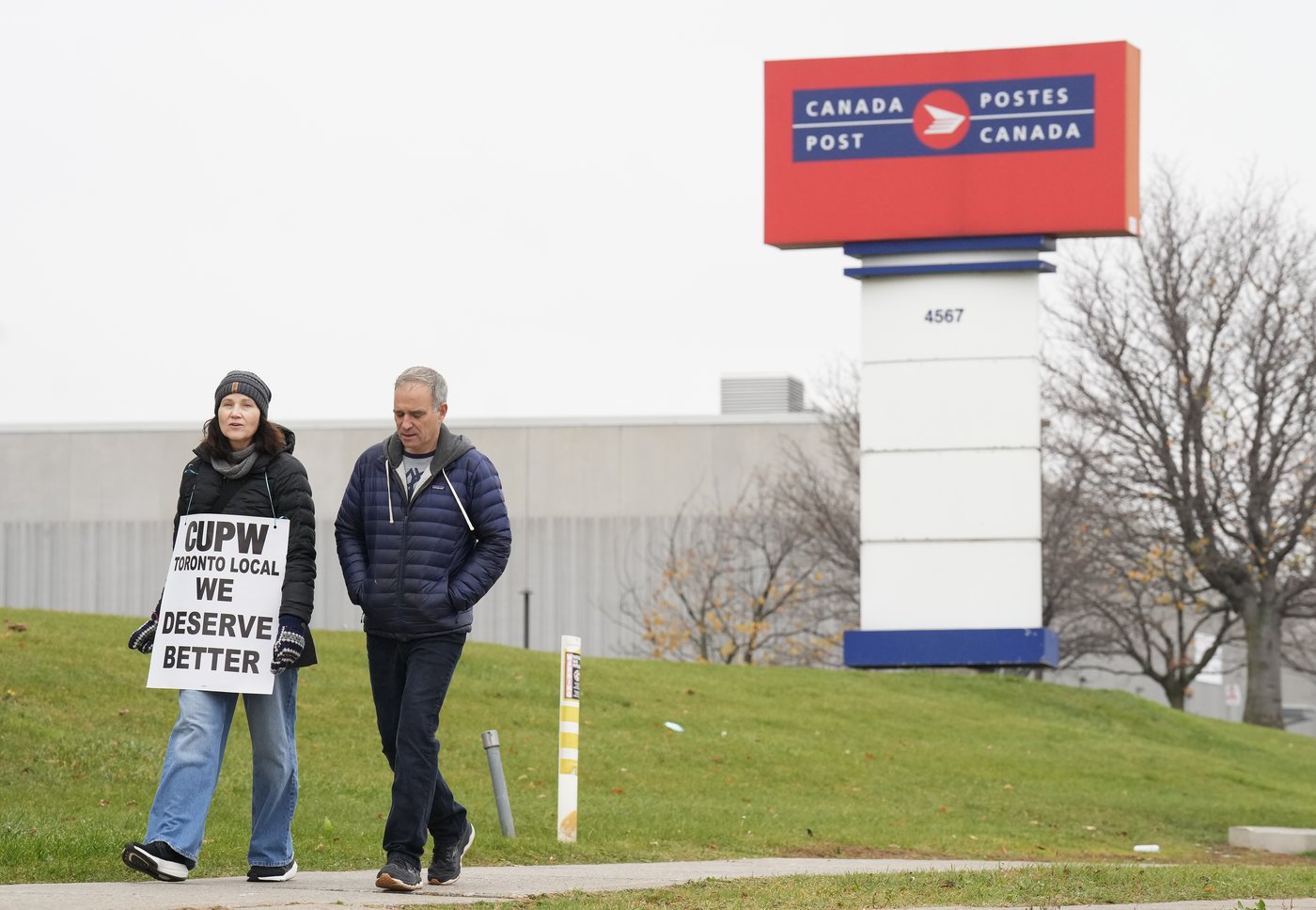 In the news today: Canada Post strike enters fourth week | iNFOnews.ca In the news today: Canada Post strike enters fourth week | iNFOnews.ca
